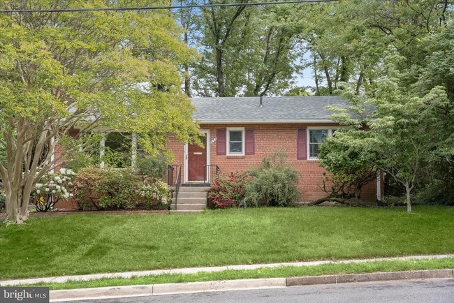 Building Photo - 877 N Nottingham St