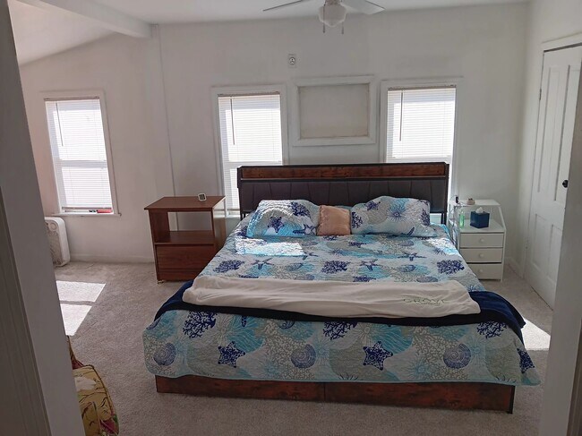 Building Photo - 206 2nd St NW