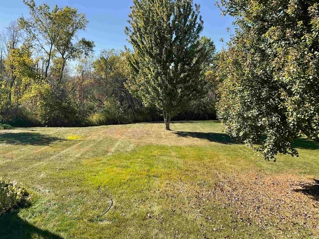 Building Photo - 9930 Valley Vista Pl