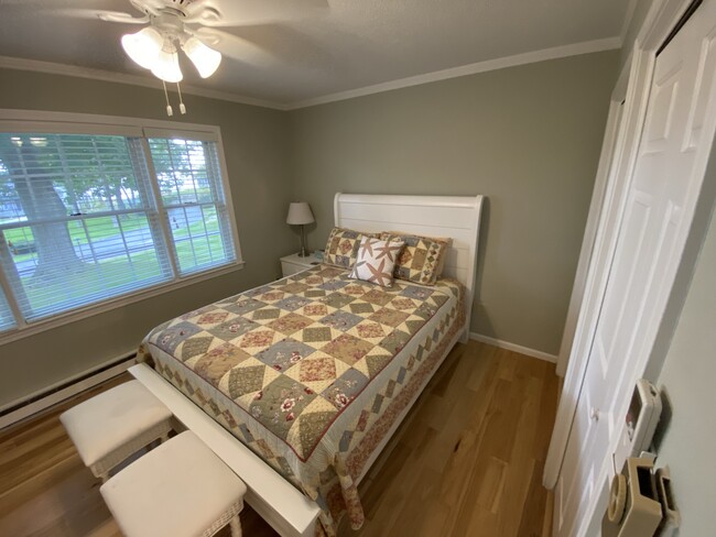 Master bedroom - 3 Rosewood Ln