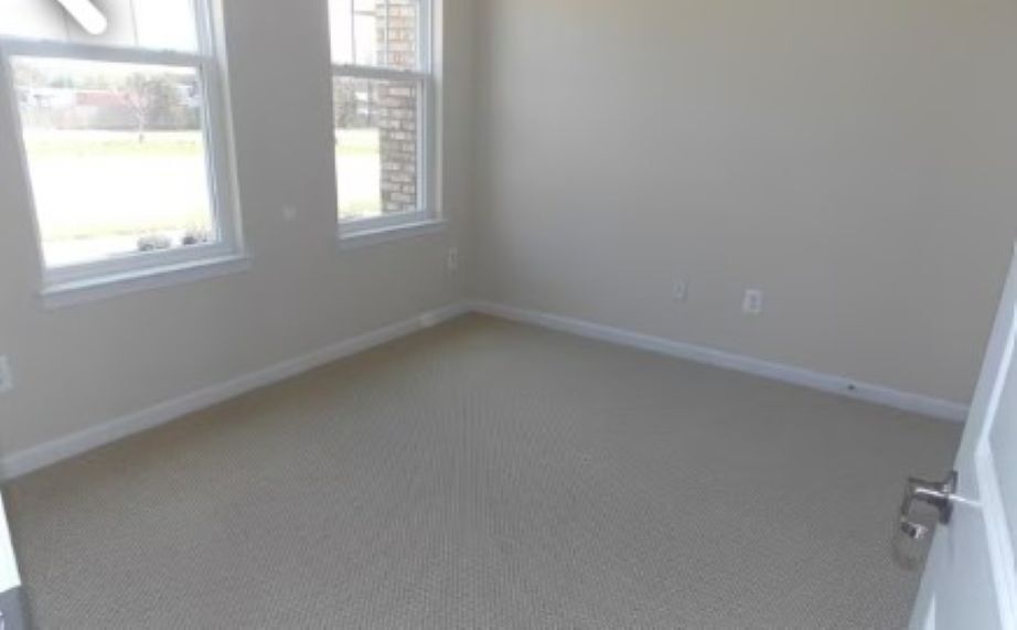 Building Photo - 44041 Eastgate View Dr