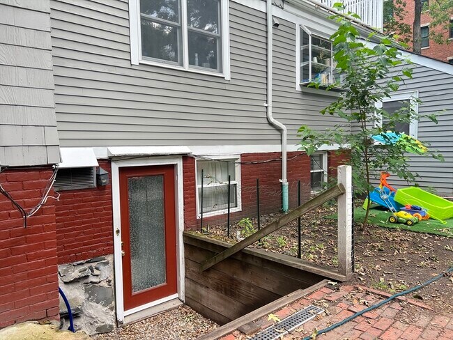 Building Photo - 41 Prentiss St