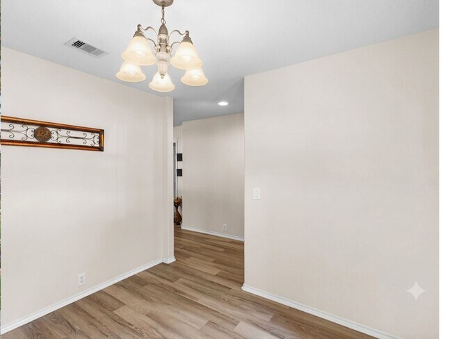 Building Photo - 2712 Woodspring Acres Dr