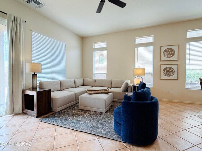 Building Photo - 13009 N Desert Flora Ln
