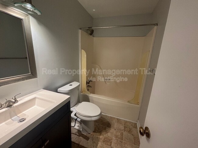 Building Photo - 12714 Woodside Ln