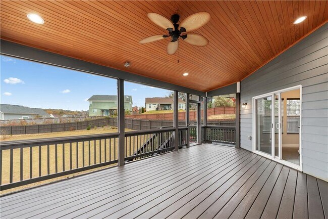 Building Photo - 1586 Garden View Dr