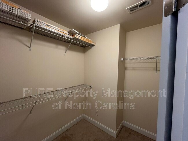 Building Photo - 5302 Tilley Manor Dr