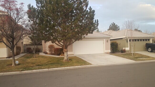 Primary Photo - 2 bedroom 2 bath home, 2 car garage, in So...