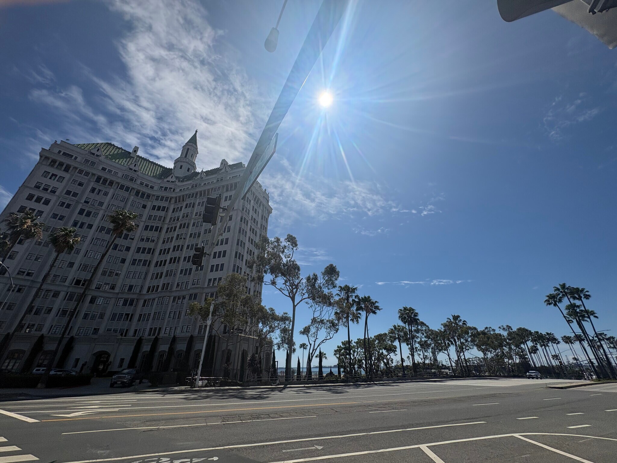 Building Photo - 933 E 1st St