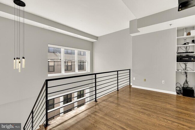 Building Photo - 1437 Rhode Island Ave NW