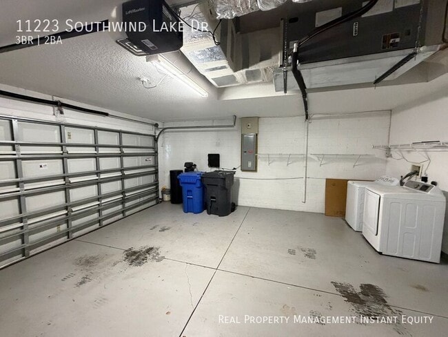 Building Photo - 11223 Southwind Lake Dr