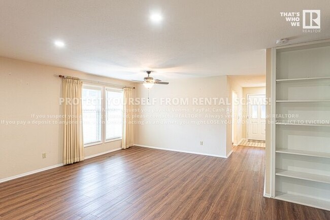 Building Photo - 41 Melinda Ln