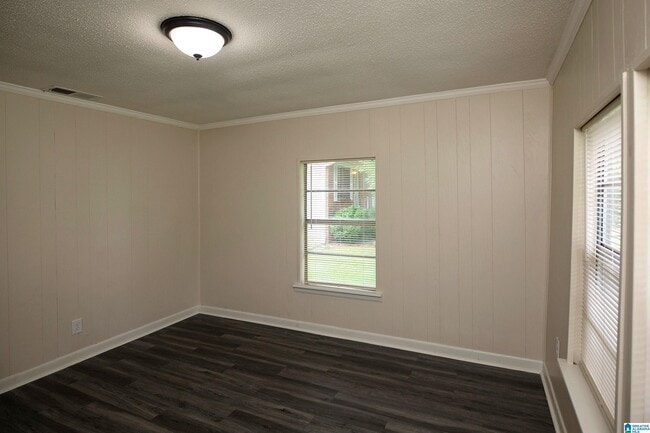 Building Photo - 1133 7th Ave