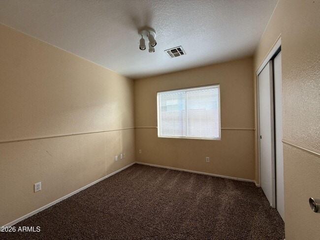 Building Photo - 13601 N 129th Dr