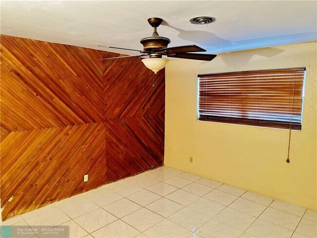 Building Photo - 6535 SW 8th Pl