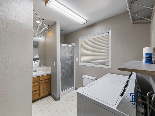 Building Photo - Fantastic Home in a Great Fort Collins Loc...