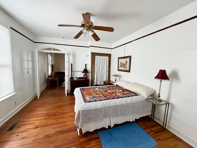 Building Photo - richland1706