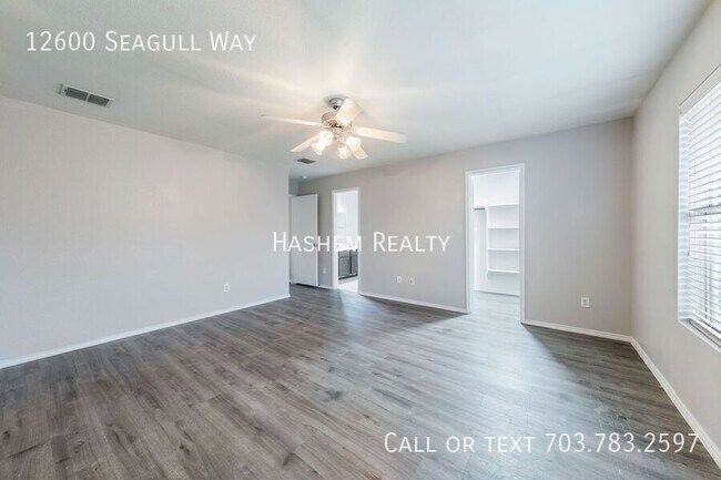 Building Photo - 12600 Seagull Way