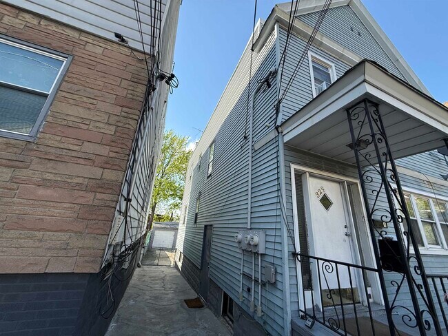 Building Photo - 329 Columbia Ave