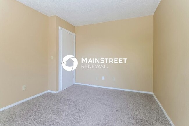 Building Photo - 3 Bedroom Pet-Friendly Home in Oklahoma City, OK with Main Street Renewal