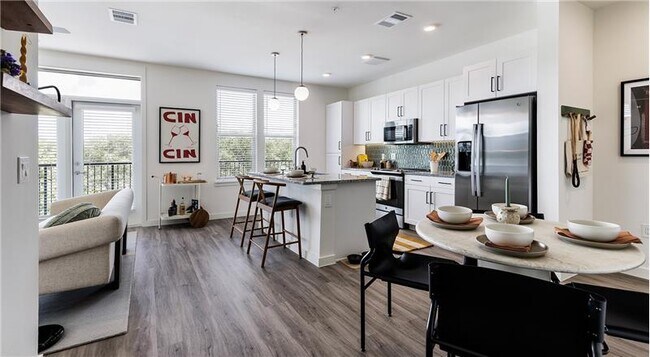 Building Photo - 5902 Westminster Dr