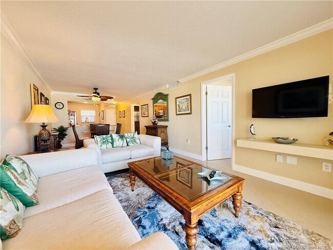 Building Photo - 7440 S Ocean Dr