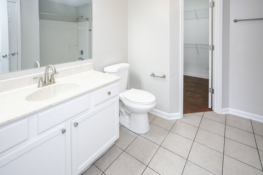 Building Photo - 3329 Gainesville Ct