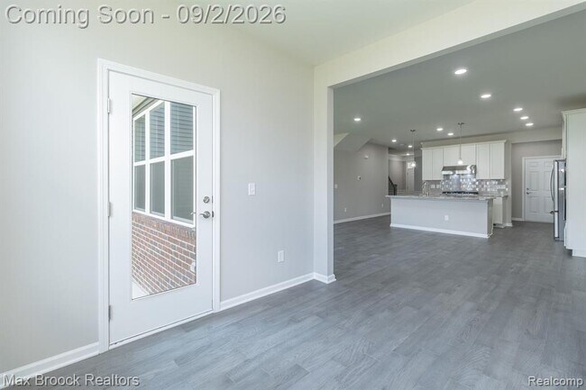 Building Photo - 4819 Glenora Dr