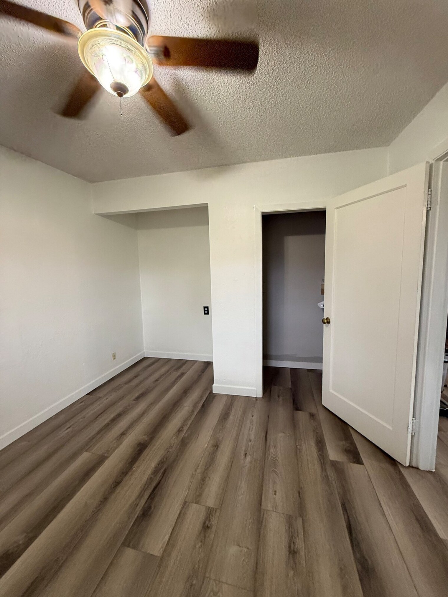 Building Photo - 600 NE 3rd St