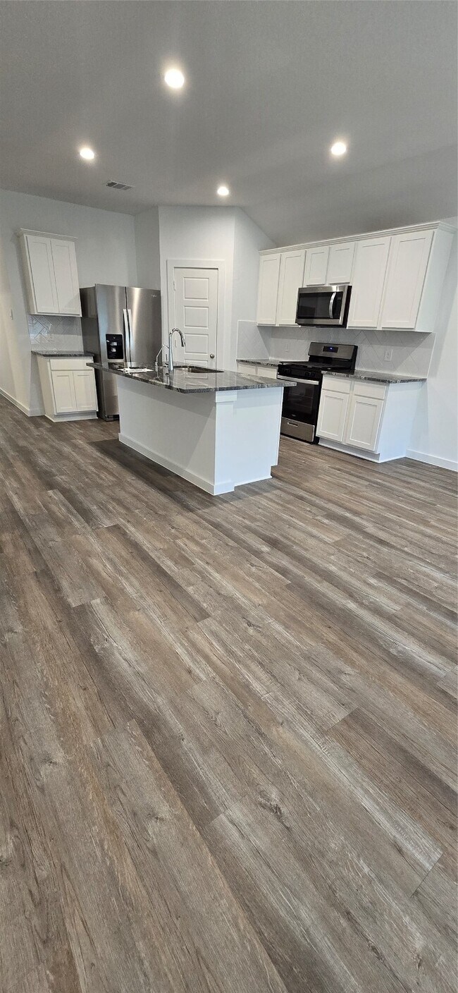Building Photo - 1123 Desert Willow Dr