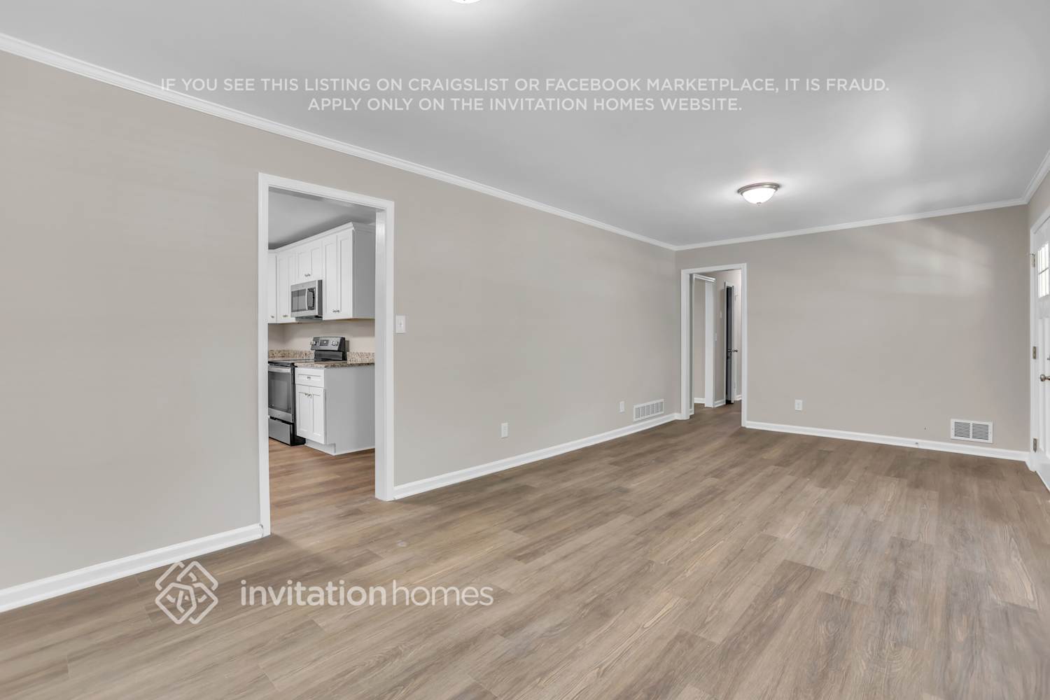 Building Photo - 3458 Charlemagne Dr