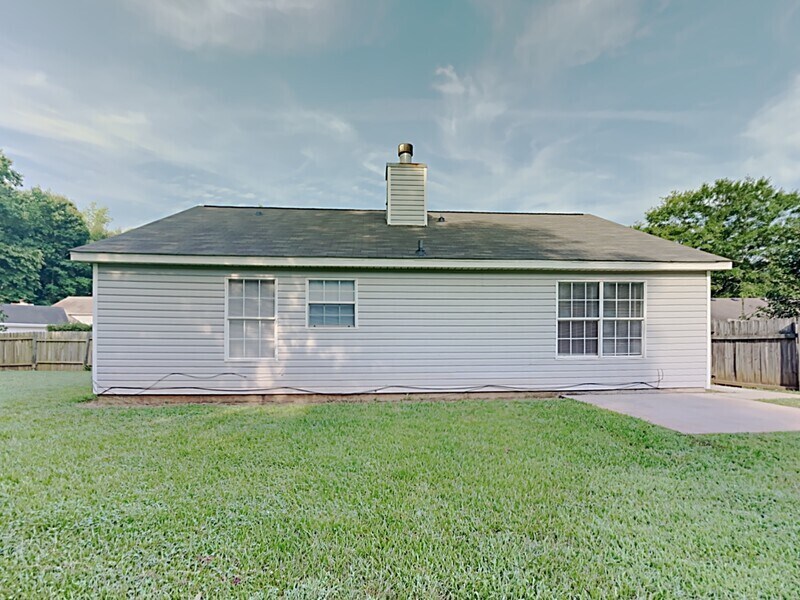 Building Photo - 276 Village Dr