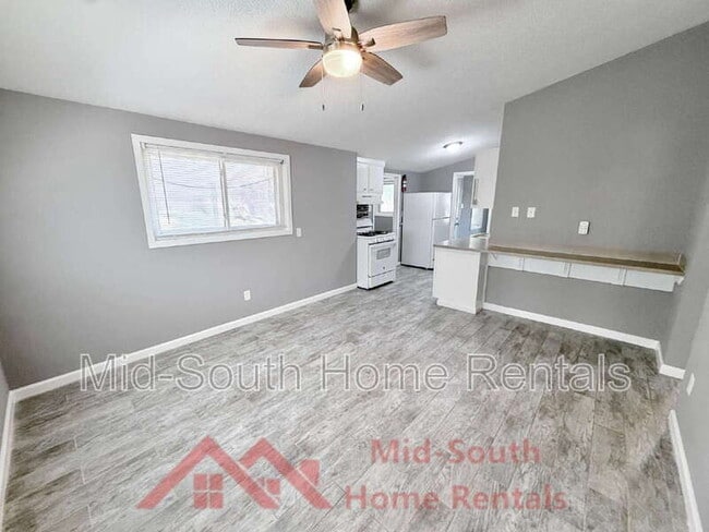 Building Photo - 1775 Colonial Hills Dr