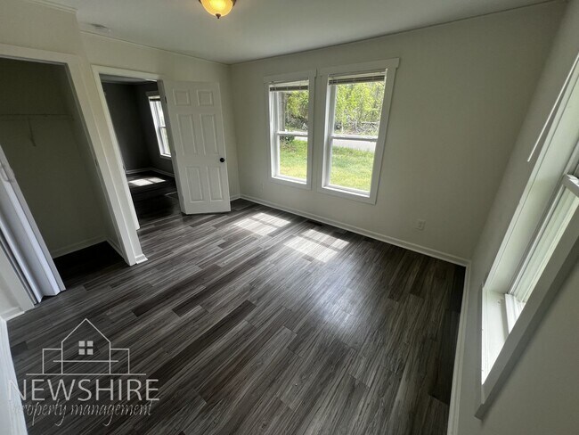 Building Photo - Recently Remodeled 3 Bedroom Home with Large Backyard and Covered Front Porch