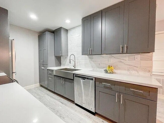 Building Photo - 12633 Memorial Dr