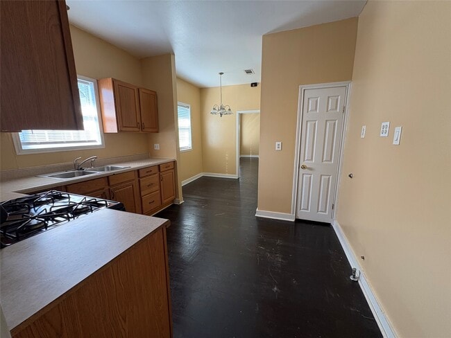 Building Photo - 5234 Claremont St