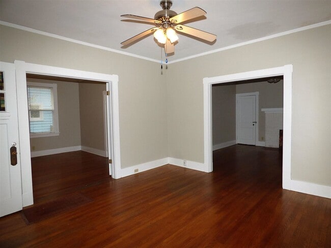 Building Photo - 447 Dickinson St