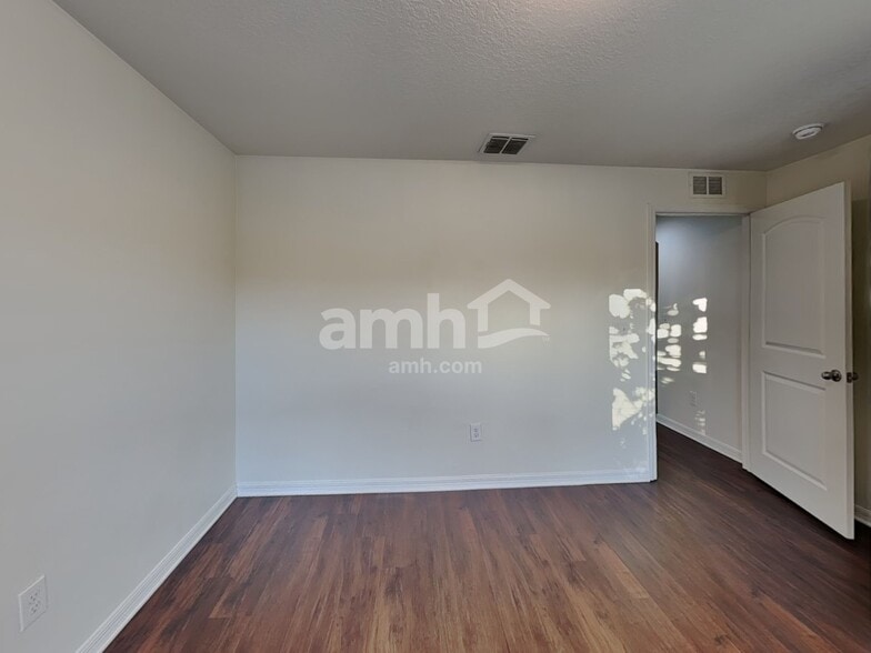 Building Photo - 14411 Alistar Manor Dr