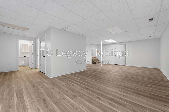 Building Photo - 603 Hayes St