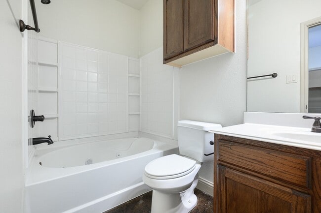 Building Photo - * MOVE IN SUMMER 07/11/2027 * 5 Bed 3 Bath...