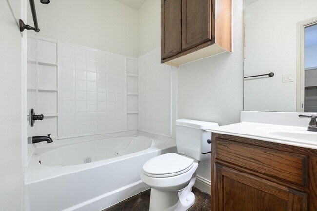 Building Photo - * MOVE IN SUMMER 7/25/2027 * 5 Bed 3 Bath ...