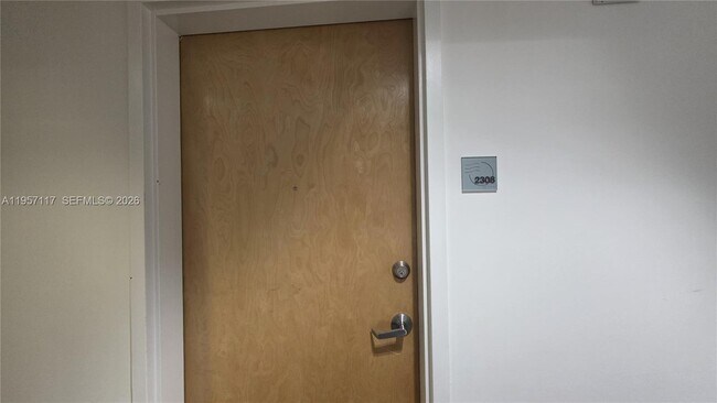 Building Photo - 350 S Miami Ave