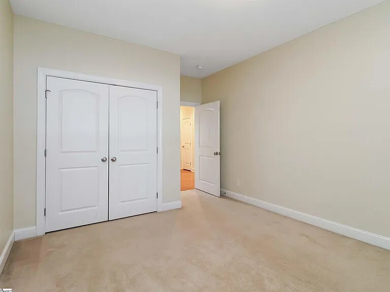 Building Photo - 116 Ashgrove Ln