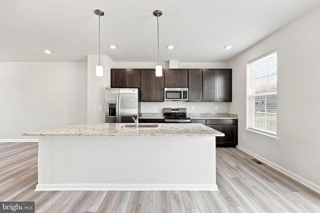 Building Photo - 432 Seeback Dr