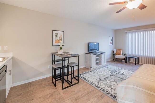 Building Photo - 9815 Copper Creek Dr