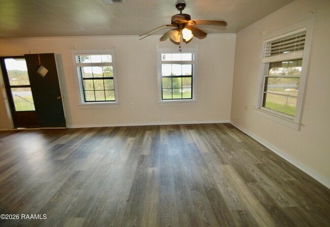 Building Photo - 2114 S Ave F