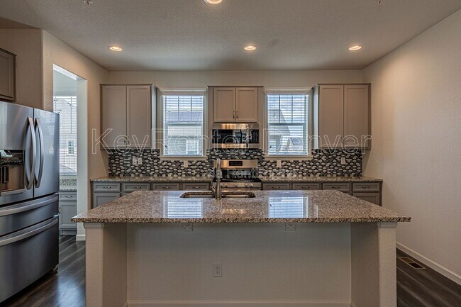 Building Photo - 5415 W 97th Ave