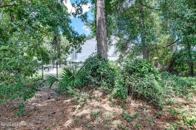 Building Photo - 10825 Key Haven Blvd