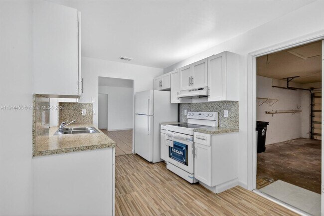 Building Photo - 5331 Belleville Rd