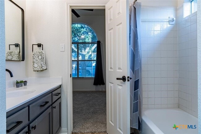 Building Photo - 508 Lydia Ln